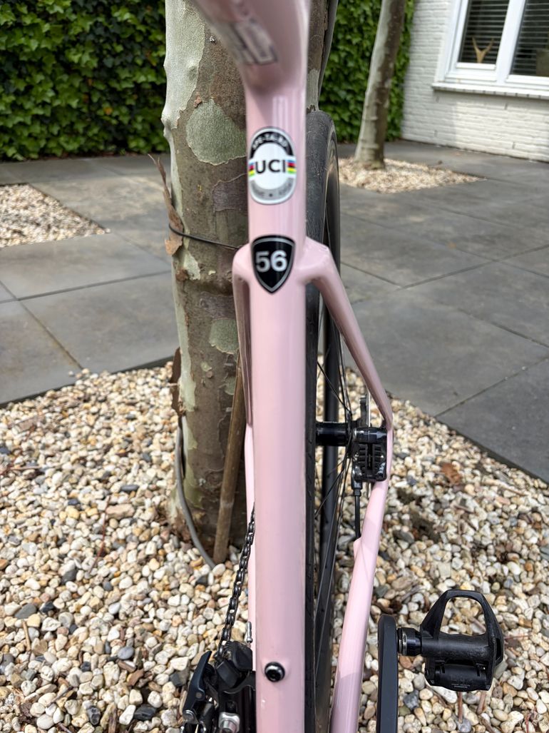 Used Specialized Tarmac SL7 Expert,  Originele Kleur Blush/Abalone 2022 Road & Gravel, White — image 6 of 6