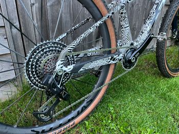 Used KTM SCARP EVO III PROTO 25 Flight Attendant 2025 Mountainbike, White — image 4 of 11