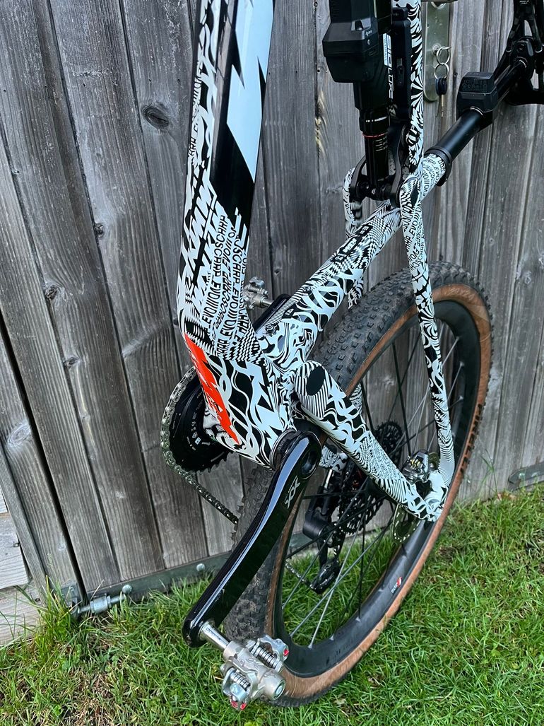Used KTM SCARP EVO III PROTO 25 Flight Attendant 2025 Mountainbike, White — image 10 of 11