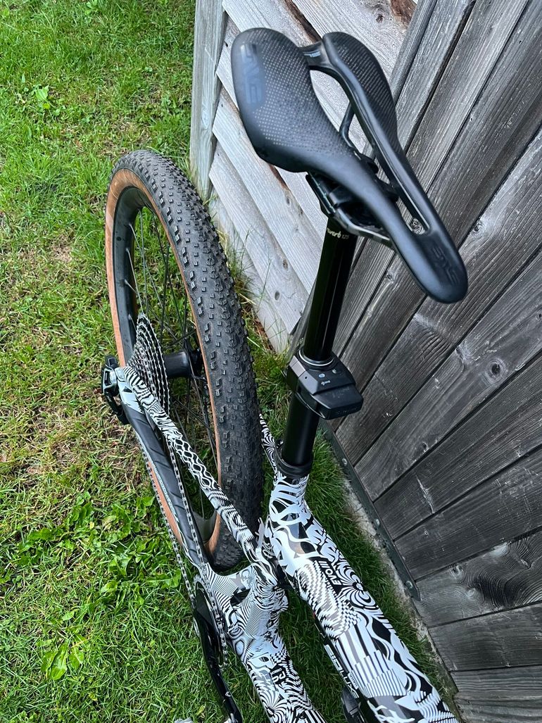 Used KTM SCARP EVO III PROTO 25 Flight Attendant 2025 Mountainbike, White — image 6 of 11