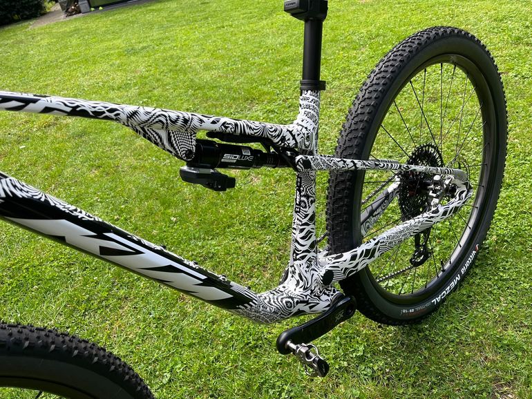 KTM SCARP EVO III PROTO 25 Flight Attendant 2025 Mountainbike de segunda mano, Blanco — imagen 7 de 15