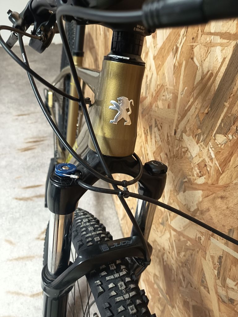 Used Peugeot M02 Deore 12 Vitesses 2023 Mountainbike, Orange — image 2 of 11