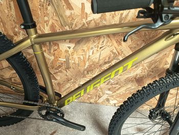 Used Peugeot M02 Deore 12 Vitesses 2023 Mountainbike, Orange — image 8 of 11