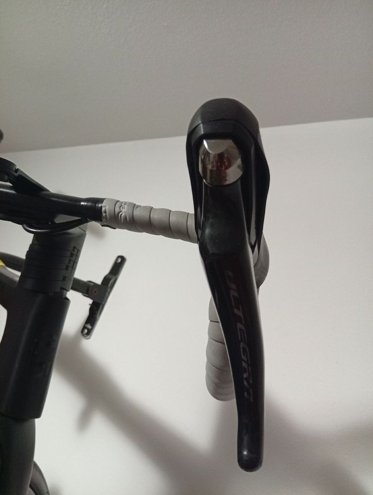 Used Cannondale SuperSix EVO Shimano Ultegra 2022 Road & Gravel, Black — image 10 of 12