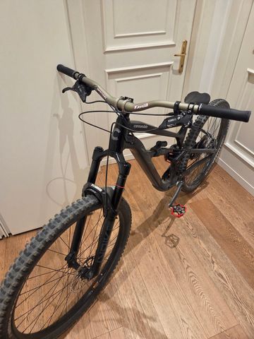 Gebrauchtes Cannondale Habit Shimano Deore 2024 Mountainbike, Schwarz — Bild 1 von 25