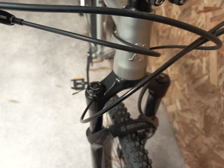 Used Peugeot M02 SLX 12 Vitesses 2023 Mountainbike, Light Gray — image 6 of 10