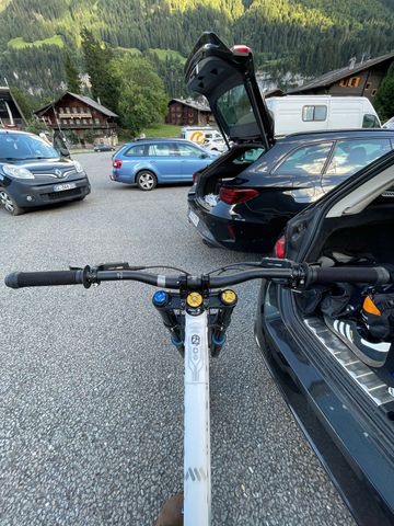 Commencal Custom SRAM GX Eagle 2025 Mountainbike de segunda mano, Blanco — imagen 3 de 3