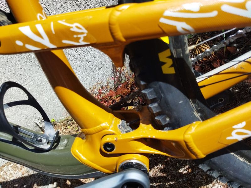Rocky Mountain Slayer Alloy 30 2022 2022 Mountainbike usato, Arancione — immagine 8 di 11