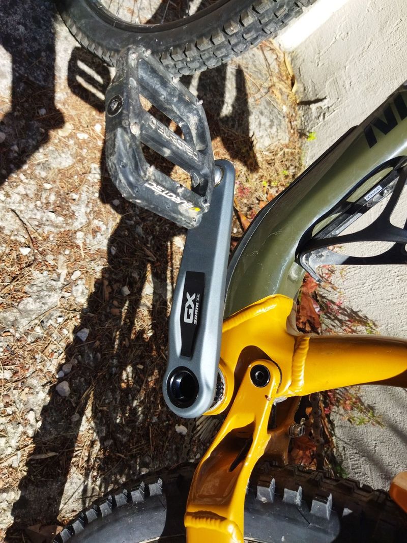Rocky Mountain Slayer Alloy 30 2022 2022 Mountainbike usato, Arancione — immagine 1 di 11