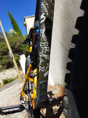 Rocky Mountain Slayer Alloy 30 2022 2022 Mountainbike usato, Arancione — immagine 6 di 11