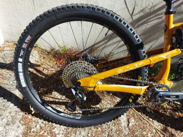 Rocky Mountain Slayer Alloy 30 2022 2022 Mountainbike usato, Arancione — immagine 11 di 11