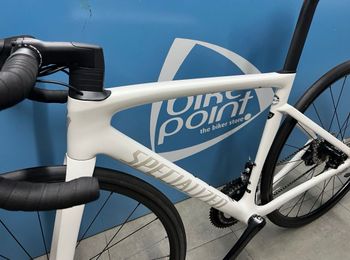 Used Specialized Tarmac SL7 Sport - Shimano 105 2026 2026 Road & Gravel, White — image 4 of 5