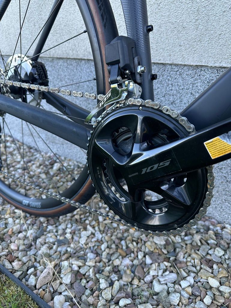 Used Canyon Endurace CF SLX 7 Di2 2024 2024 Road & Gravel, Black — image 6 of 10