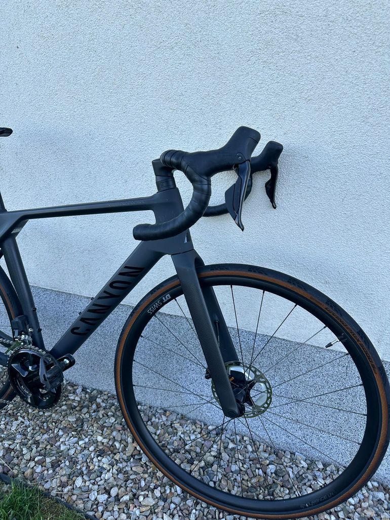 Used Canyon Endurace CF SLX 7 Di2 2024 2024 Road & Gravel, Black — image 3 of 10