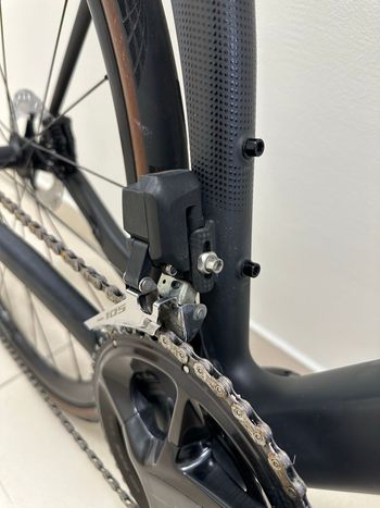 Used Canyon Endurace CF SLX 7 Di2 2024 2024 Road & Gravel, Black — image 8 of 17