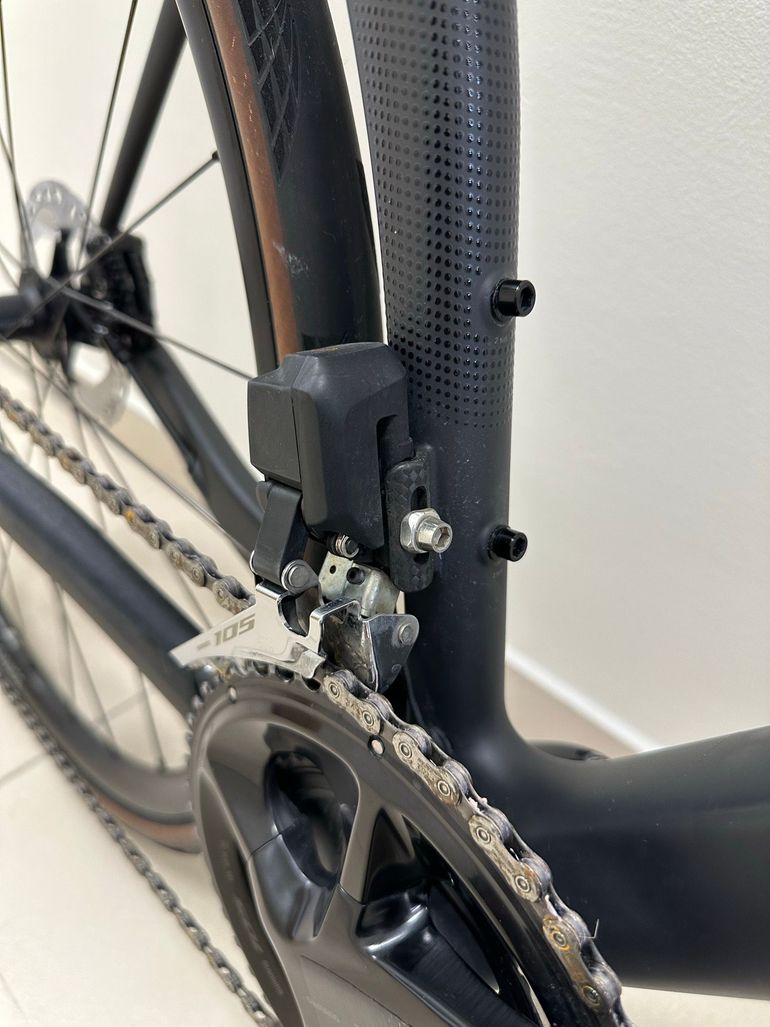 Used Canyon Endurace CF SLX 7 Di2 2024 2024 Road & Gravel, Black — image 8 of 17