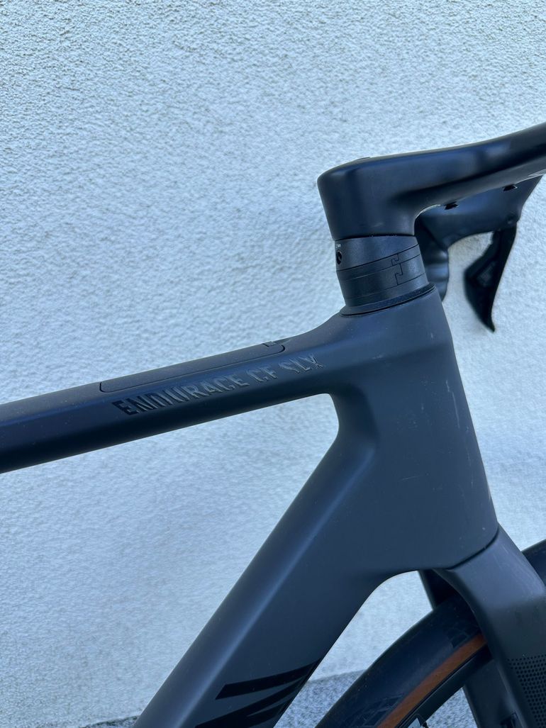 Used Canyon Endurace CF SLX 7 Di2 2024 2024 Road & Gravel, Black — image 8 of 10