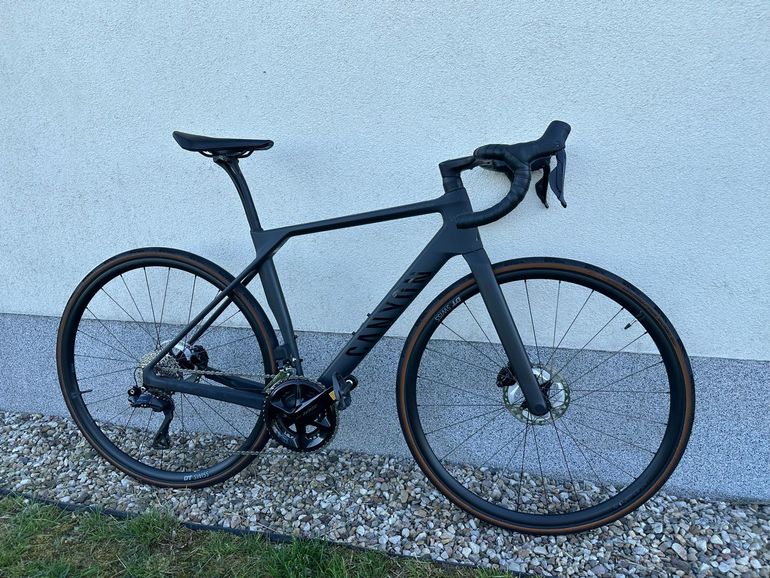 Used Canyon Endurace CF SLX 7 Di2 2024 2024 Road & Gravel, Black — image 1 of 10
