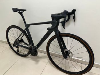 Used Canyon Endurace CF SLX 7 Di2 2024 2024 Road & Gravel, Black — image 5 of 17