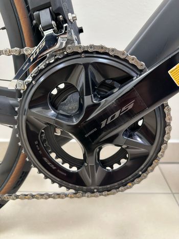 Used Canyon Endurace CF SLX 7 Di2 2024 2024 Road & Gravel, Black — image 4 of 17
