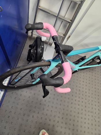 Used Bianchi Oltre Race 105 Di2 2025 2025 Road & Gravel — image 9 of 9
