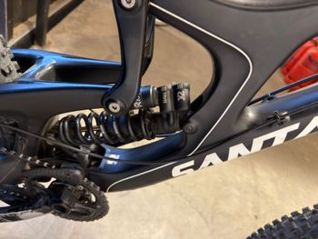 Used Santa Cruz V10 SRAM Red eTap AXS 2018 Mountainbike, Black — image 7 of 7