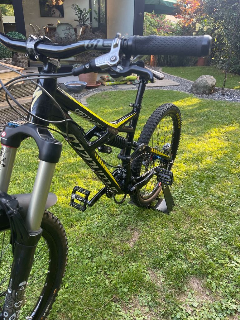 Used Specialized Enduro SRAM X7 2013 Mountainbike, Negro — image 2 of 4