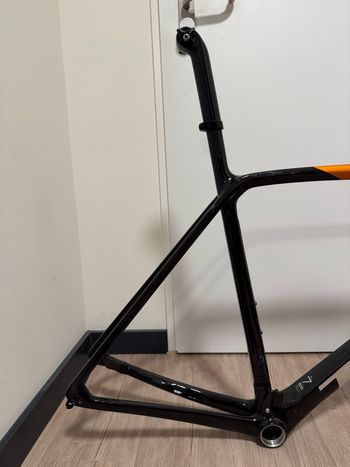 Used Trek Émonda SL Frameset 2021 Frameset 2021 Road & Gravel, Orange — image 4 of 14