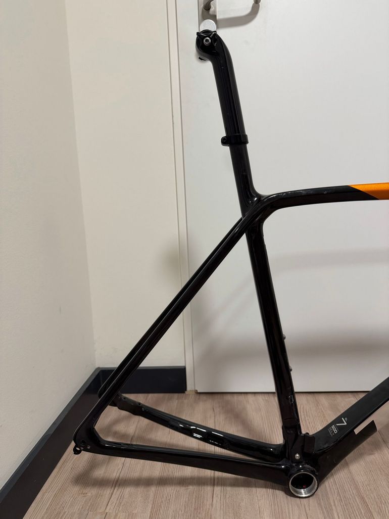 Used Trek Émonda SL Frameset 2021 Frameset 2021 Road & Gravel, Orange — image 4 of 14