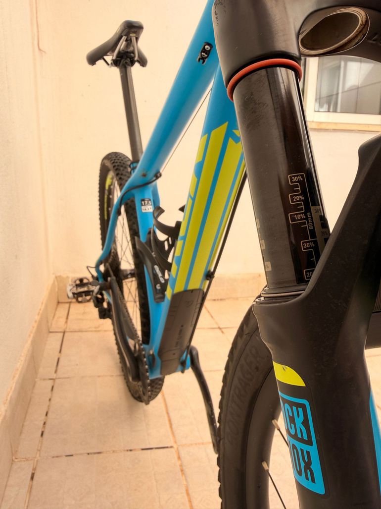 Used Trek Superfly 9.8 2016 2016 Mountainbike, Blue, 27.5, 29 — image 20 of 21