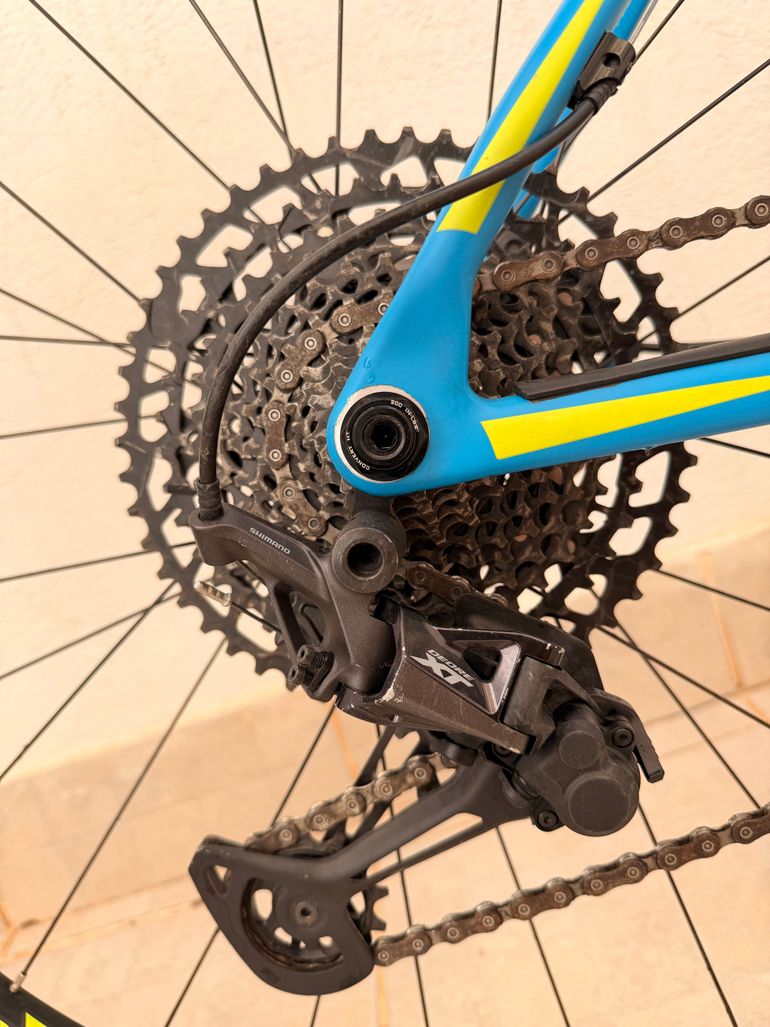 Used Trek Superfly 9.8 2016 2016 Mountainbike, Blue, 27.5, 29 — image 12 of 21