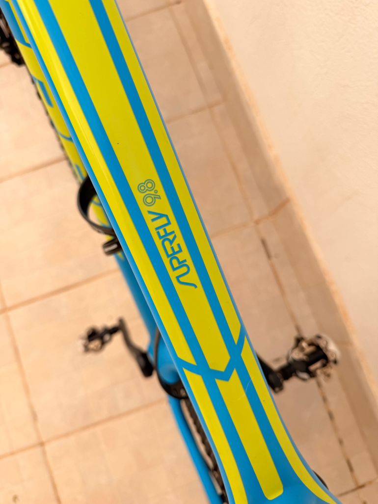 Used Trek Superfly 9.8 2016 2016 Mountainbike, Blue, 27.5, 29 — image 7 of 21