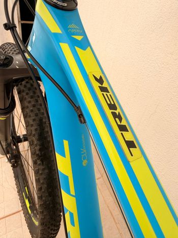 Used Trek Superfly 9.8 2016 2016 Mountainbike, Blue, 27.5, 29 — image 8 of 21