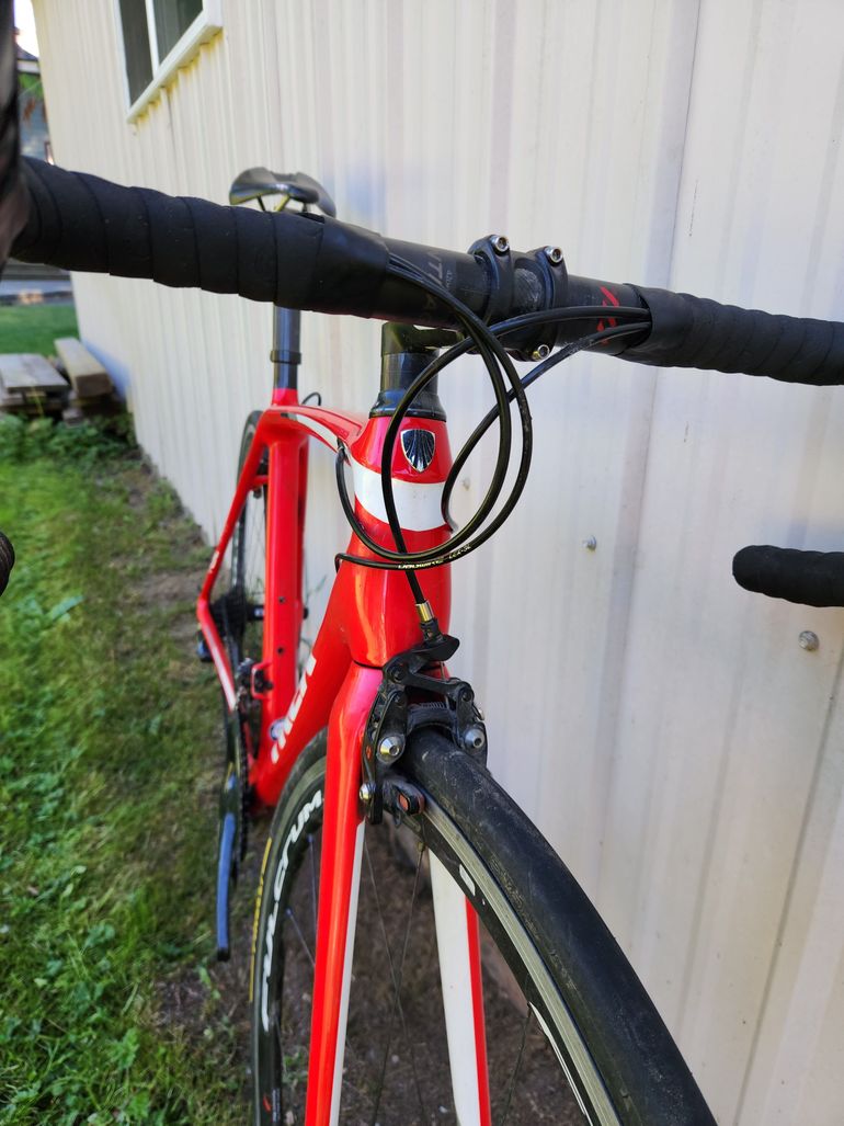 Used Trek Émonda SLR 8 Race Shop Limited 2017 2017 Road & Gravel, Red — image 7 of 7