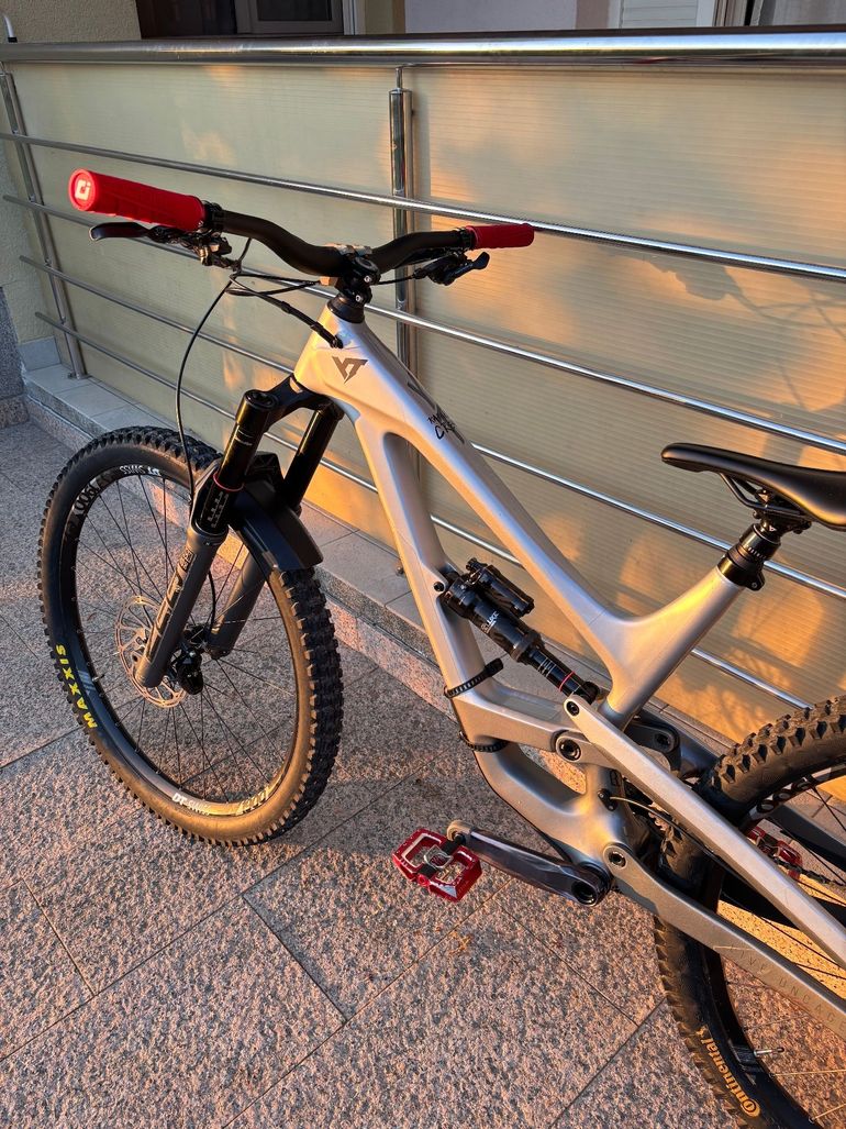 Used YT Industries Capra Blaze 29 2022 2022 Mountainbike — image 2 of 8