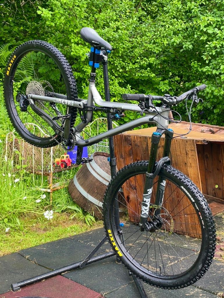 Used Commencal META TR SRAM GX Eagle 2020 Mountainbike, Light Gray — image 1 of 3