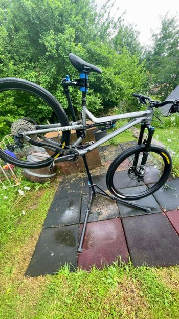 Used Commencal META TR SRAM GX Eagle 2020 Mountainbike, Light Gray — image 2 of 3