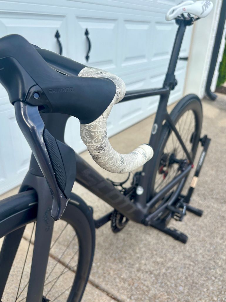 Used Scott Addict Shimano Ultegra Di2 2023 Road & Gravel, Black — image 8 of 9