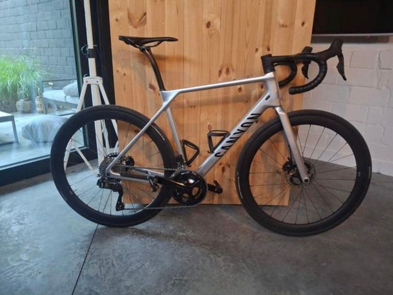 Used Canyon Endurace Shimano 105 Di2 2024 Road & Gravel, Light Gray — image 1 of 3