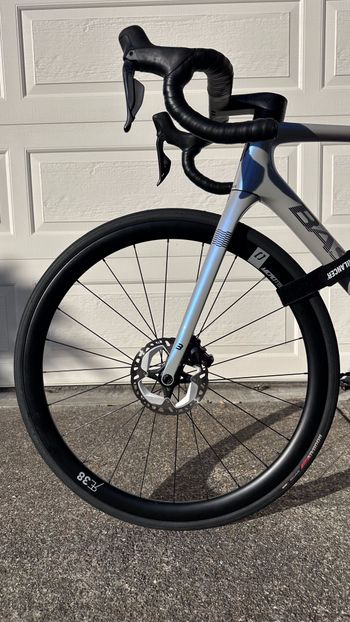 Used Basso Diamante Shimano Ultegra 8170 Di2 Disc 2023 2023 Road & Gravel, Black — image 8 of 14