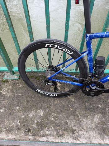 Used Specialized Tarmac Shimano Dura Ace Di2 2025 Road & Gravel, Blu — image 3 of 3