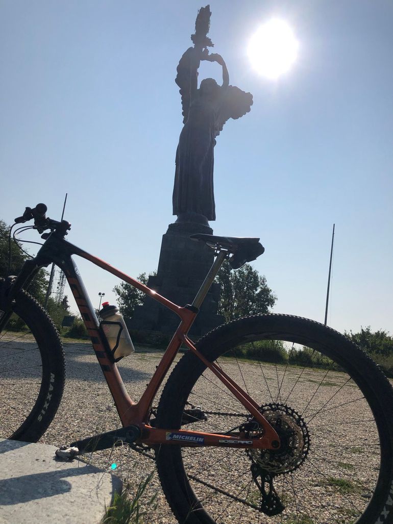 Used Giant Xtc SRAM GX Eagle 2024 Mountainbike — image 9 of 10