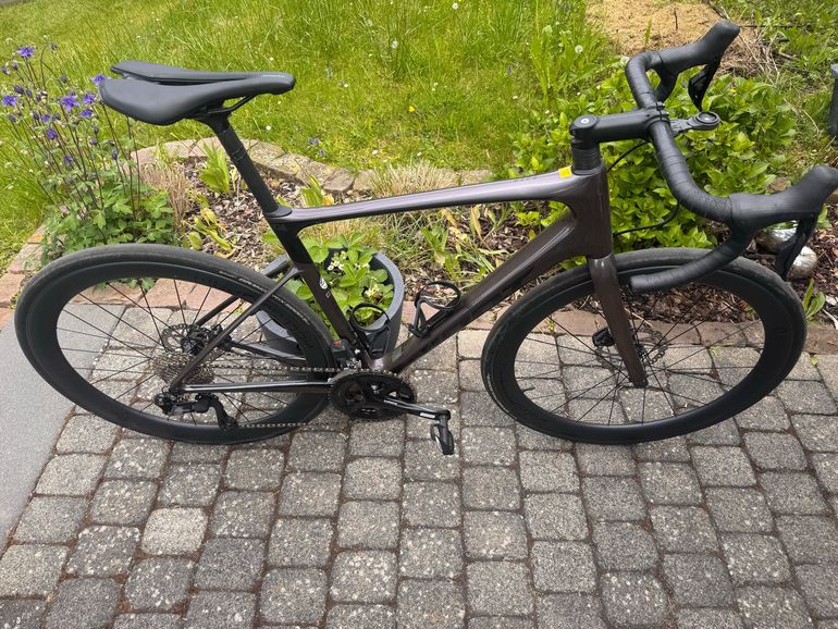 Used Giant Defy Advanced 1 2023 2023 Road & Gravel, Viola — image 1 of 6