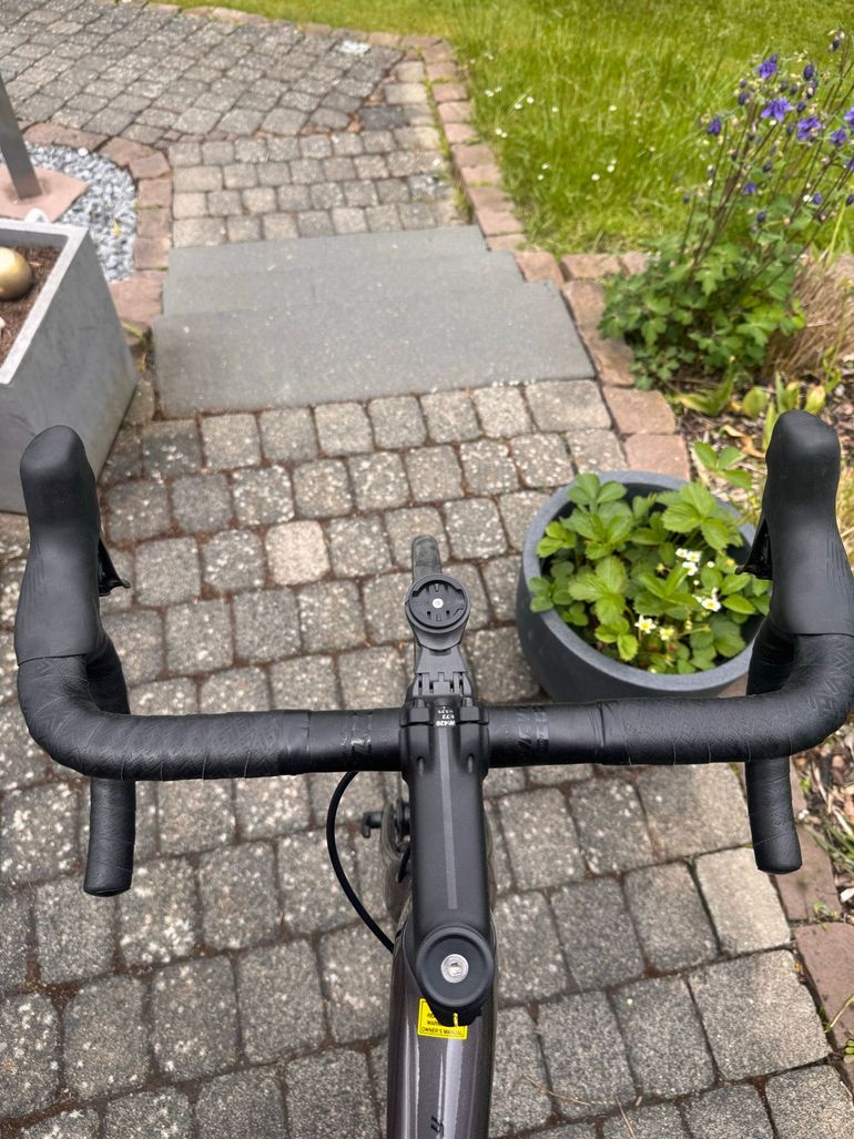 Used Giant Defy Advanced 1 2023 2023 Road & Gravel, Viola — image 5 of 6