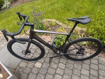 Used Giant Defy Advanced 1 2023 2023 Road & Gravel, Viola — image 2 of 6