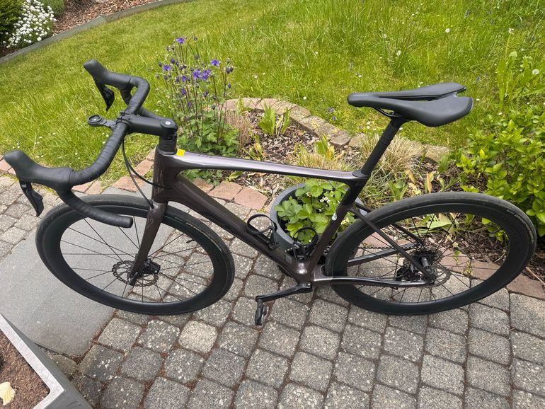 Used Giant Defy Advanced 1 2023 2023 Road & Gravel, Viola — image 2 of 6