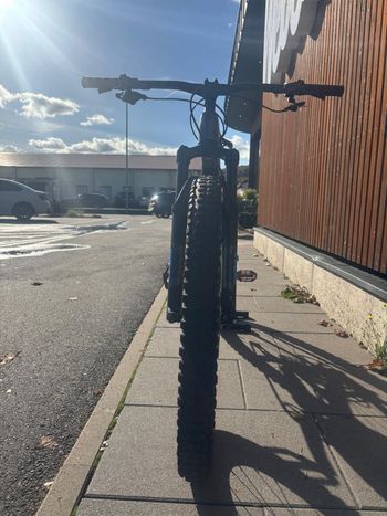 Used Trek Fuel EX 7 Gen 6 2024 2024 Mountainbike — image 3 of 5
