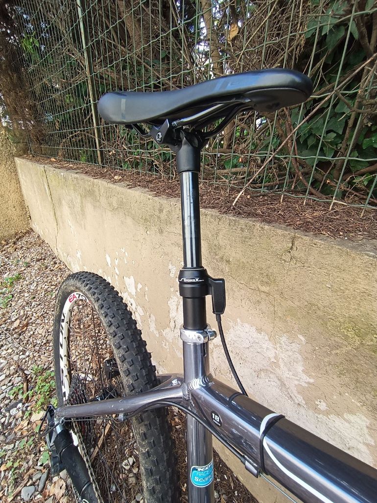 Used Kona KULA SUPREME 2010 2010 Mountainbike, Grigio chiaro — image 4 of 7