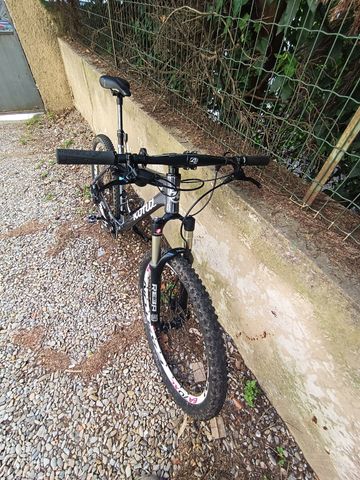 Kona KULA SUPREME 2010 2010 Mountainbike d'occasion — image 5 sur 7