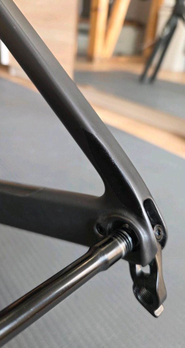 Used Scott Addict Frameset 2022 Road & Gravel, Black — image 8 of 12
